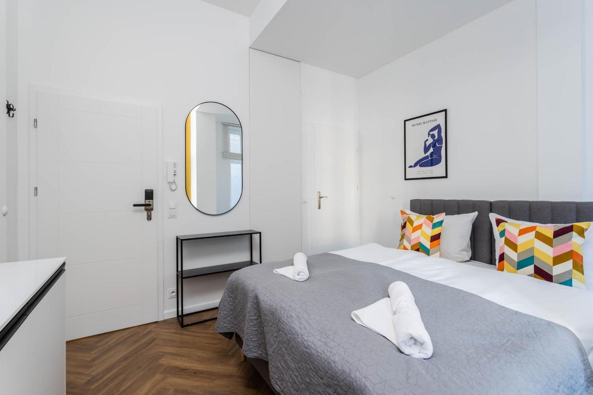 Nowoczesne I Stylowe Studia Very Berry W Poznaniu By Noclegi Renters Exterior photo
