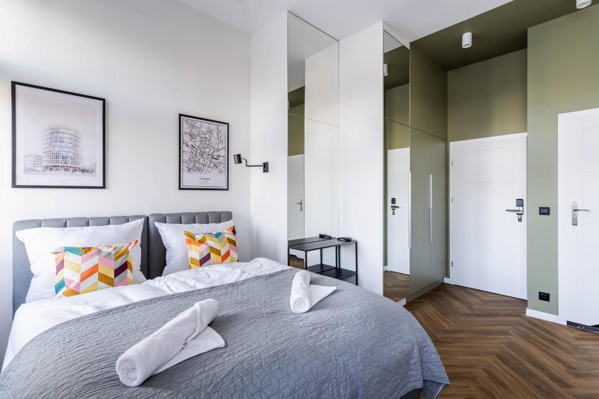 Nowoczesne I Stylowe Studia Very Berry W Poznaniu By Noclegi Renters Exterior photo